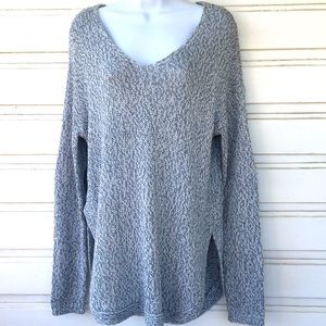 Harper Heritage L knit sweater with elbow design